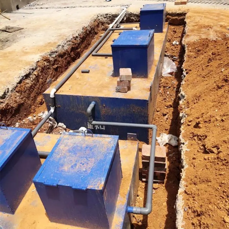 Средно по размер оборудване за заровена битова канализация